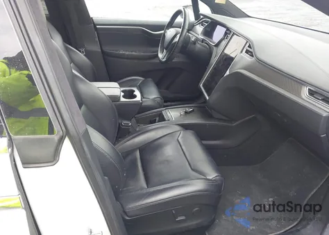 2017 Tesla Model X 100D/75D/90D z USA, uszkodzony, nr VIN 5YJXCBE21HF057705